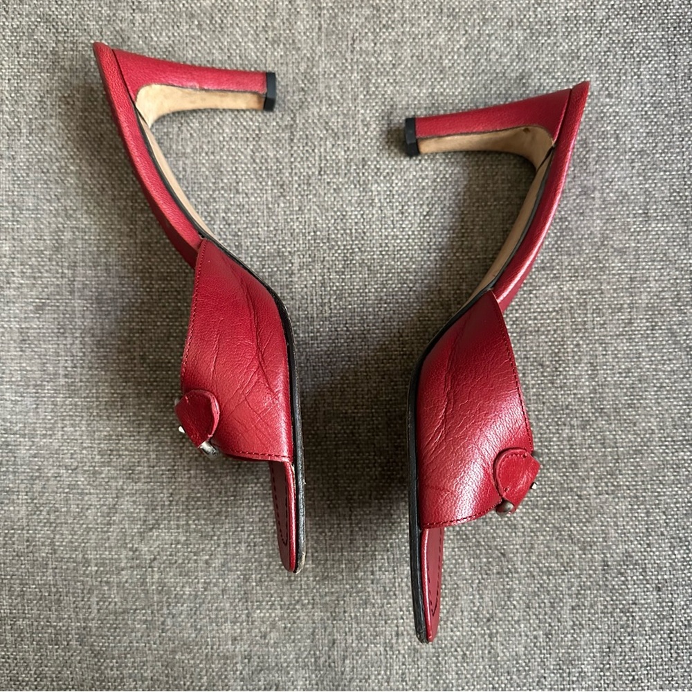 Vintage Prada buckled red leather heeled sandals - Picture 5 of 8